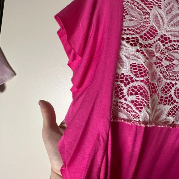 HEIMISH USA - Butterfly Short Sleeve Lace Detail - Fuchsia - 1x - NWOT - Picture 4 of 7
